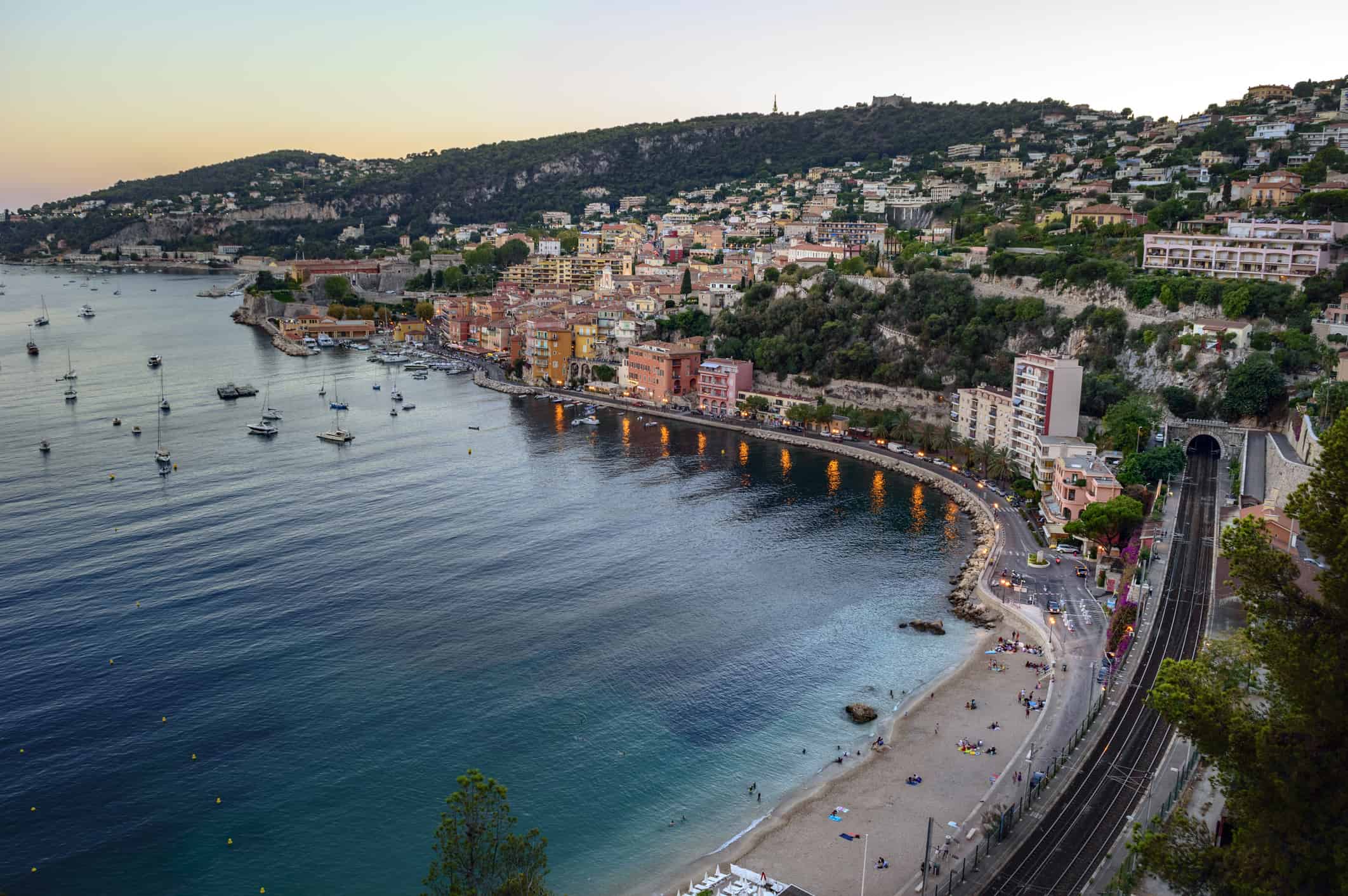 Panorama de Cannes et de la mer Méditerranée