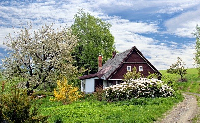 maison contemporaine dans la campagne